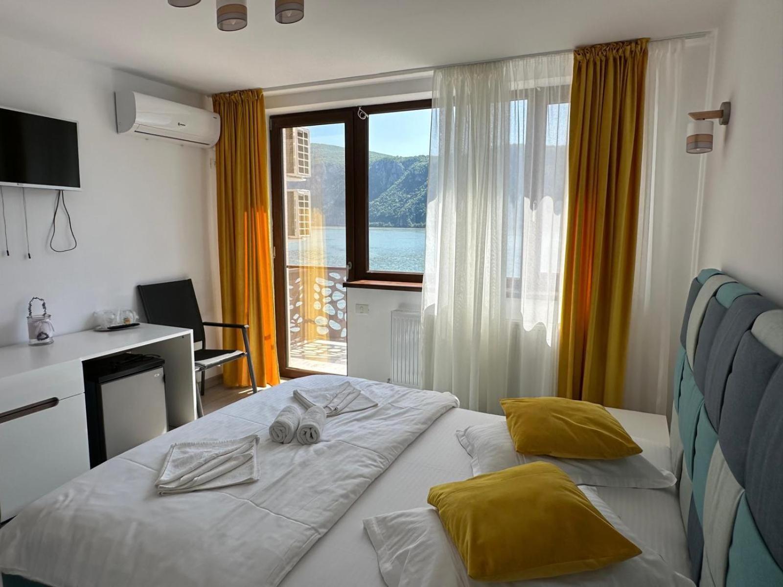 Bliss Dubova Bed & Breakfast エクステリア 写真